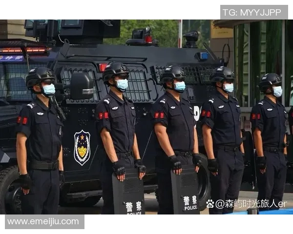 英雄警察姚明勇斗犯罪守护城市安宁展现无畏精神与坚定信念