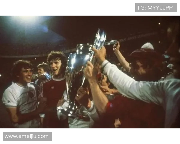 国王杯热刺与多特蒙德战平红牌争议引发全场热议与反思