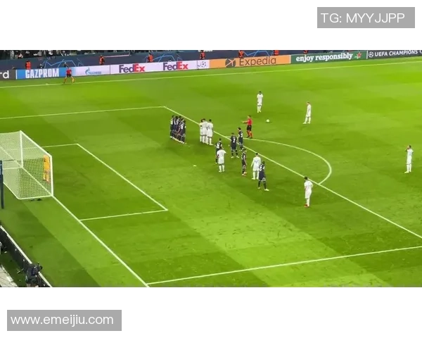 友谊赛精彩对决曼城与巴黎圣日耳曼战成平局十大进球瞬间回顾