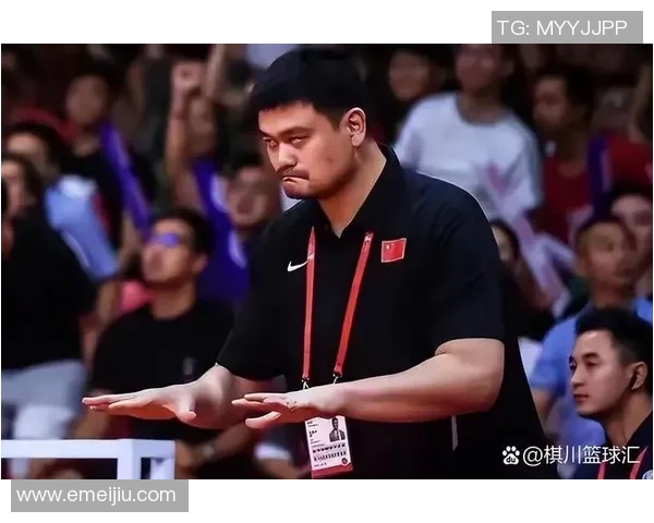 姚明的鹦鹉：一只会说话的传奇伴侣与篮球巨星的温馨故事