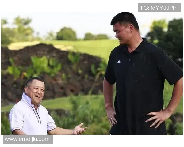 曾志伟与姚明携手演绎幽默小品展现友谊与才华的完美结合