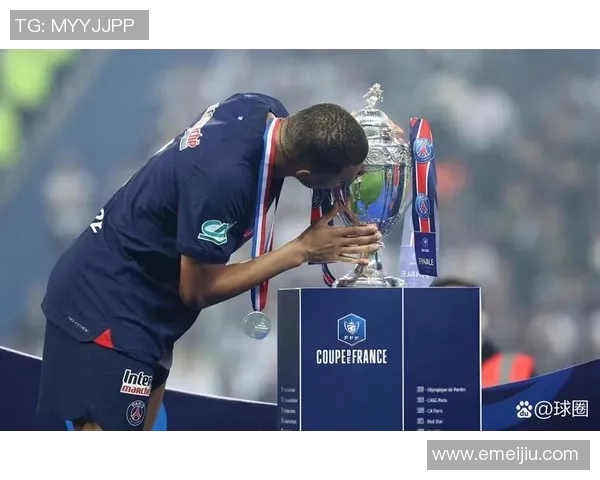 欧联杯精彩对决里昂顽强逼平皇马引发全场狂欢