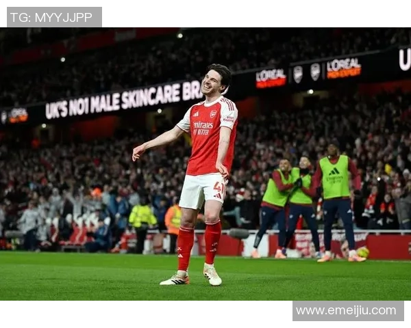 德甲焦点战里昂与阿森纳战成平局争议判罚引发全场热议