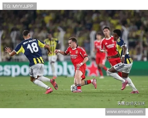 欧冠激战：里昂大胜本菲卡乌龙球引发争议与全场沸腾